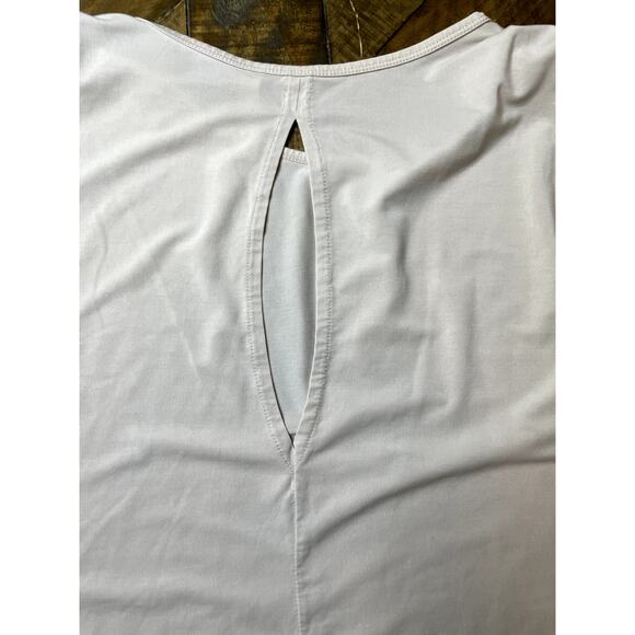 Fabletics Cream Open Back Tencil Sleeveless Shirt - Picture 3 of 9